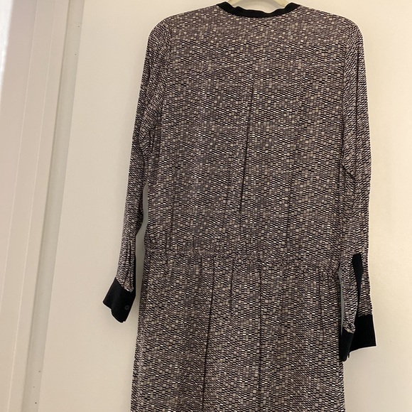 Trendy NYC Vince Dress - Picture 5 of 5